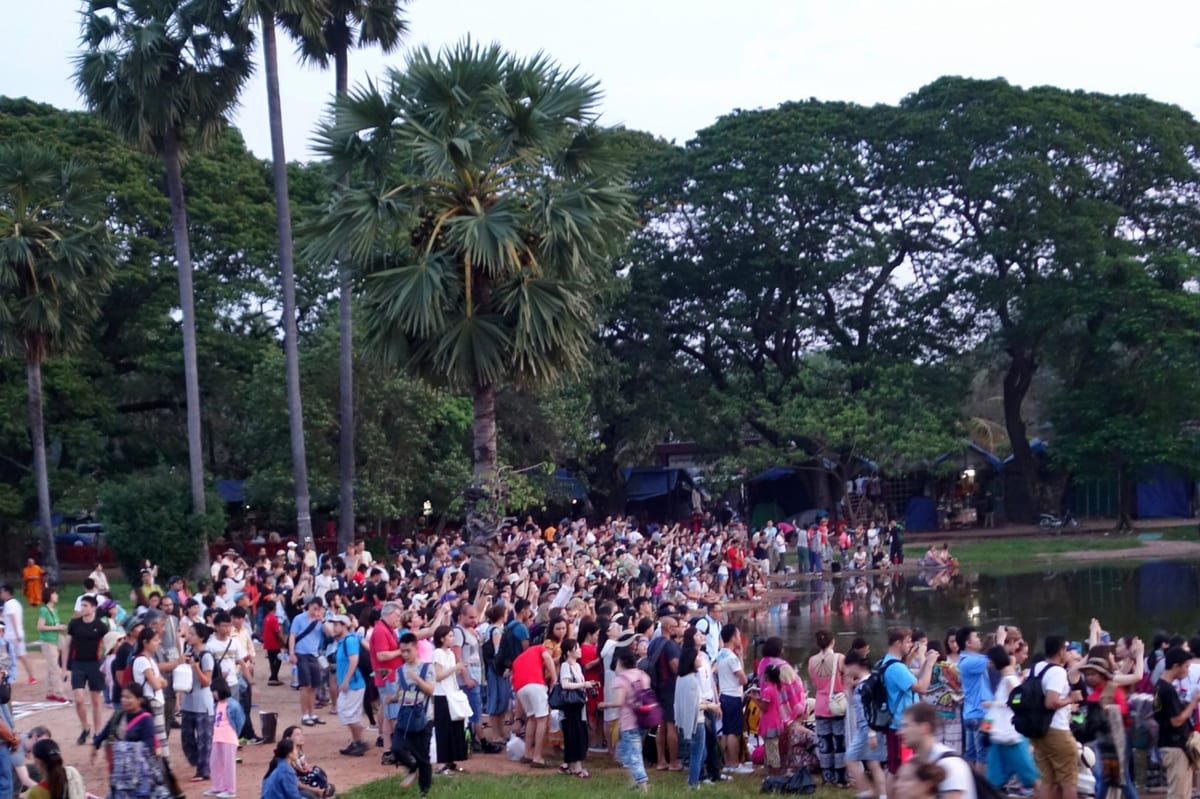 The Madness of Crowds: Angkor Wat edition