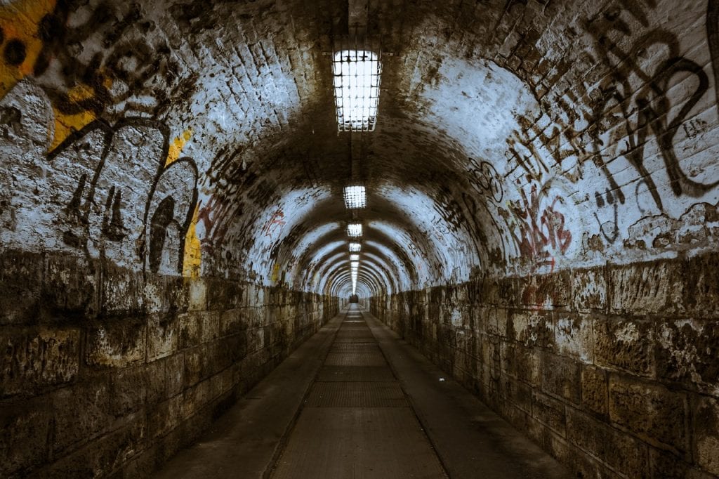 dead ends: options with limited downside and limited upside